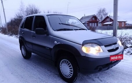 Chevrolet Niva I рестайлинг, 2011 год, 455 000 рублей, 2 фотография