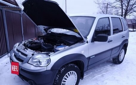 Chevrolet Niva I рестайлинг, 2011 год, 455 000 рублей, 5 фотография