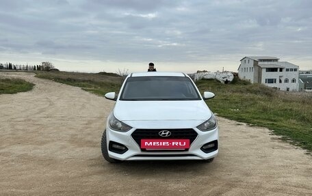 Hyundai Solaris II рестайлинг, 2018 год, 1 250 000 рублей, 7 фотография