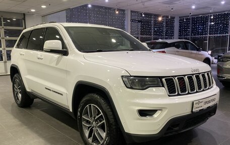 Jeep Grand Cherokee, 2018 год, 3 099 000 рублей, 3 фотография