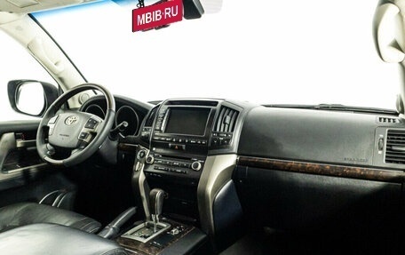 Toyota Land Cruiser 200, 2011 год, 3 099 000 рублей, 9 фотография