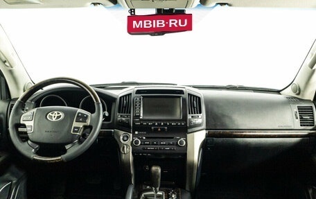 Toyota Land Cruiser 200, 2011 год, 3 099 000 рублей, 13 фотография