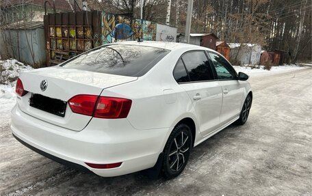 Volkswagen Jetta VI, 2012 год, 880 000 рублей, 3 фотография