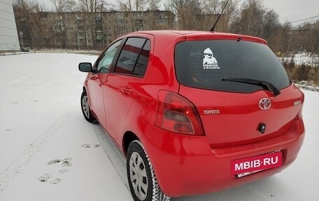 Toyota Yaris III рестайлинг, 2007 год, 420 000 рублей, 4 фотография