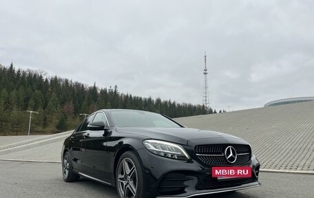 Mercedes-Benz C-Класс, 2019 год, 3 100 000 рублей, 24 фотография