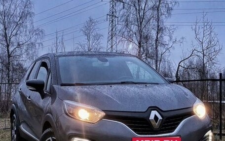 Renault Kaptur I рестайлинг, 2018 год, 1 900 000 рублей, 4 фотография