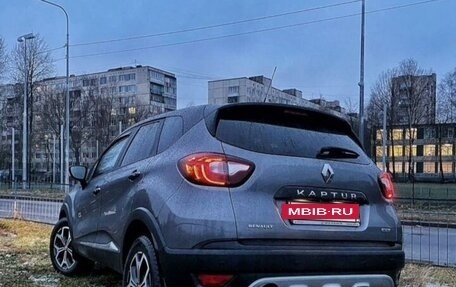 Renault Kaptur I рестайлинг, 2018 год, 1 900 000 рублей, 2 фотография