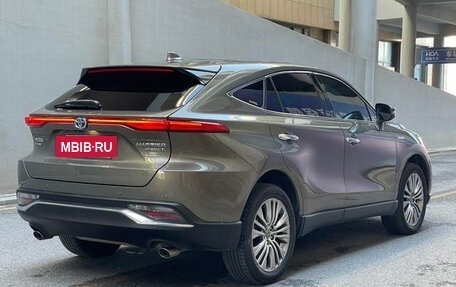 Toyota Harrier, 2021 год, 4 300 000 рублей, 2 фотография