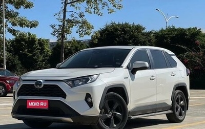 Toyota RAV4, 2021 год, 3 600 000 рублей, 1 фотография