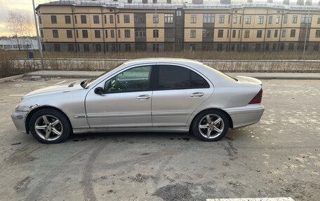 Mercedes-Benz C-Класс, 2004 год, 380 000 рублей, 10 фотография