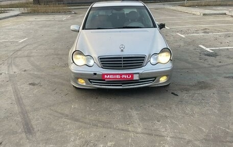 Mercedes-Benz C-Класс, 2004 год, 380 000 рублей, 7 фотография