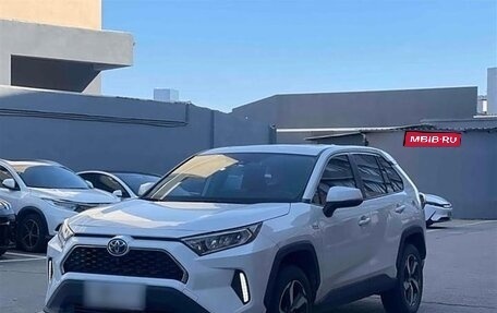 Toyota RAV4, 2021 год, 3 400 000 рублей, 1 фотография