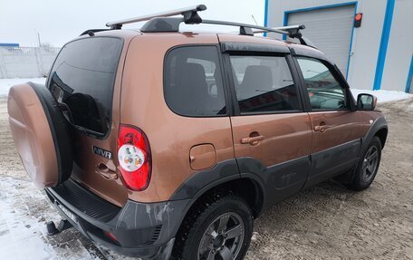 Chevrolet Niva I рестайлинг, 2018 год, 1 010 000 рублей, 6 фотография