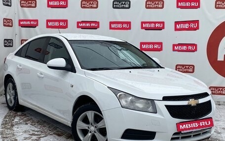 Chevrolet Cruze II, 2010 год, 550 000 рублей, 3 фотография