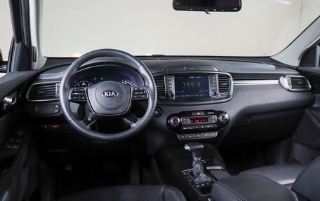 KIA Sorento III Prime рестайлинг, 2019 год, 3 099 000 рублей, 6 фотография