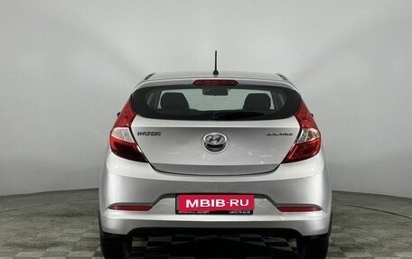 Hyundai Solaris II рестайлинг, 2015 год, 927 000 рублей, 6 фотография