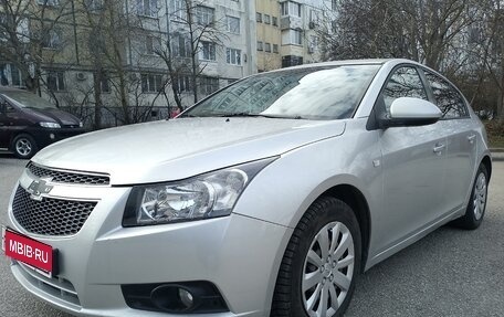 Chevrolet Cruze II, 2011 год, 750 000 рублей, 1 фотография