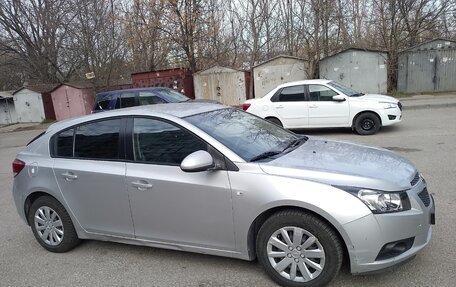 Chevrolet Cruze II, 2011 год, 750 000 рублей, 4 фотография