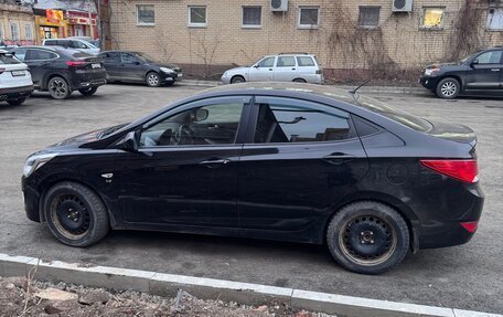 Hyundai Solaris II рестайлинг, 2014 год, 1 000 000 рублей, 4 фотография