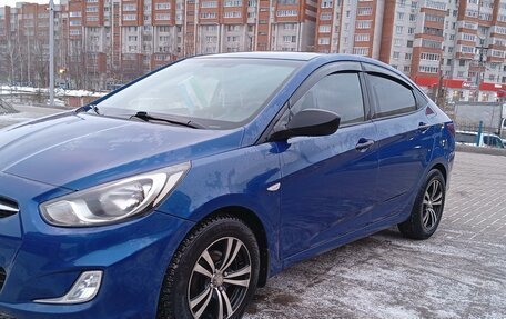 Hyundai Solaris II рестайлинг, 2011 год, 730 000 рублей, 4 фотография