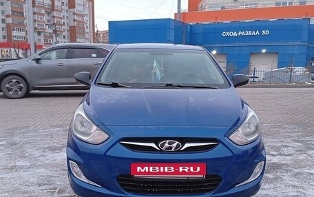 Hyundai Solaris II рестайлинг, 2011 год, 730 000 рублей, 11 фотография