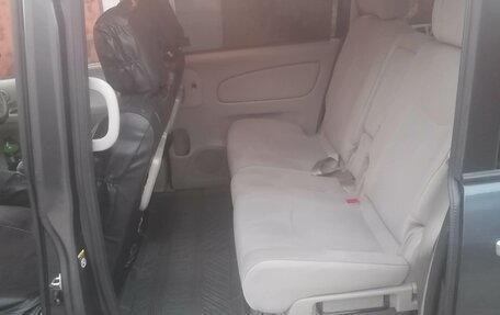 Nissan Serena IV, 2011 год, 1 625 000 рублей, 2 фотография