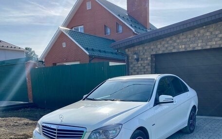 Mercedes-Benz C-Класс, 2010 год, 999 000 рублей, 2 фотография