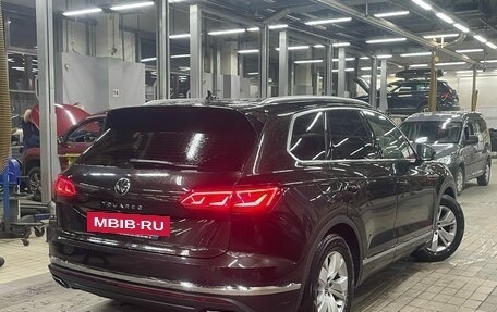 Volkswagen Touareg III, 2022 год, 8 200 000 рублей, 3 фотография