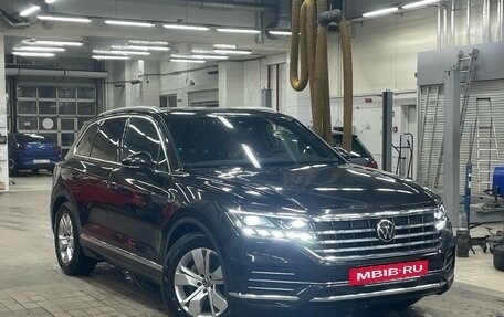 Volkswagen Touareg III, 2022 год, 8 200 000 рублей, 2 фотография