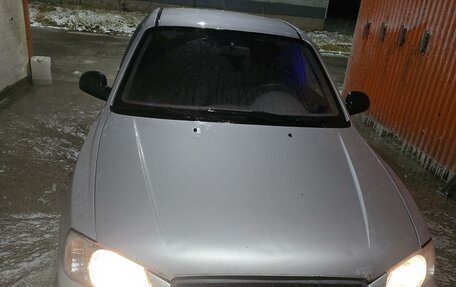 Hyundai Accent II, 2005 год, 450 000 рублей, 3 фотография