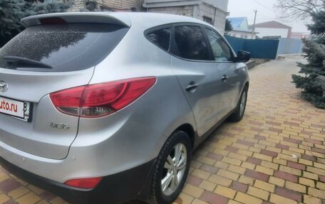 Hyundai ix35 I рестайлинг, 2011 год, 1 330 000 рублей, 2 фотография