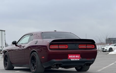 Dodge Challenger III рестайлинг 2, 2019 год, 4 950 000 рублей, 2 фотография