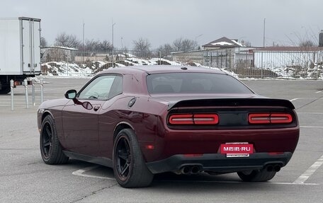 Dodge Challenger III рестайлинг 2, 2019 год, 4 950 000 рублей, 7 фотография