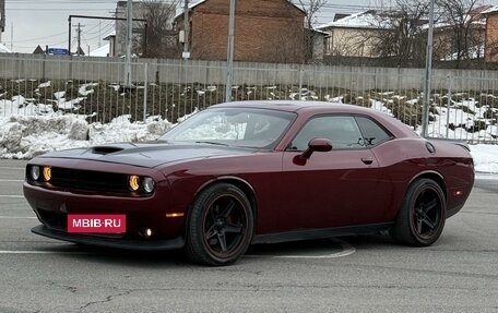 Dodge Challenger III рестайлинг 2, 2019 год, 4 950 000 рублей, 5 фотография