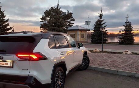 Toyota RAV4, 2019 год, 3 999 888 рублей, 11 фотография