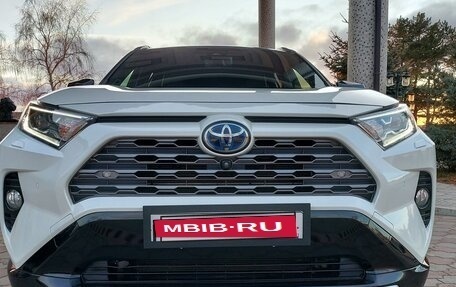 Toyota RAV4, 2019 год, 3 999 888 рублей, 3 фотография