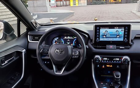 Toyota RAV4, 2019 год, 3 999 888 рублей, 25 фотография