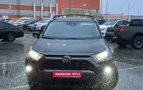 Toyota RAV4, 2019 год, 2 850 000 рублей, 9 фотография