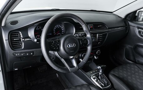 KIA Rio IV, 2017 год, 1 584 000 рублей, 13 фотография