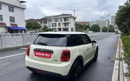 MINI Clubman, 2020 год, 2 240 000 рублей, 4 фотография