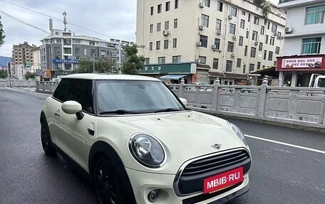 MINI Clubman, 2020 год, 2 240 000 рублей, 2 фотография