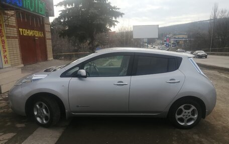 Nissan Leaf I, 2012 год, 860 000 рублей, 2 фотография