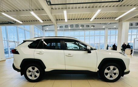 Toyota RAV4, 2019 год, 3 799 000 рублей, 7 фотография