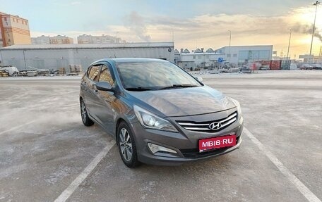 Hyundai Solaris II рестайлинг, 2015 год, 1 485 000 рублей, 1 фотография