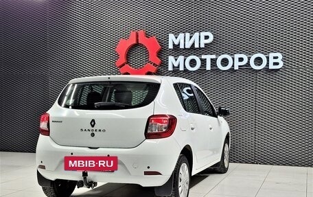 Renault Sandero II рестайлинг, 2015 год, 830 000 рублей, 10 фотография