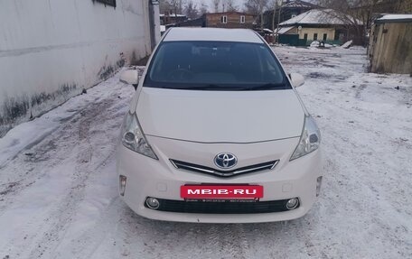 Toyota Prius Alpha I (ZVW40/41), 2013 год, 1 350 000 рублей, 2 фотография