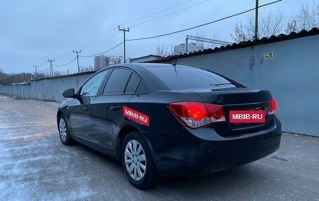 Chevrolet Cruze II, 2010 год, 630 000 рублей, 2 фотография