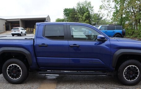 Toyota Tacoma, 2024 год, 10 680 000 рублей, 5 фотография