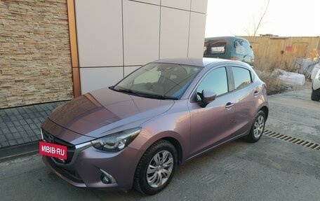 Mazda Demio IV, 2015 год, 1 070 000 рублей, 2 фотография