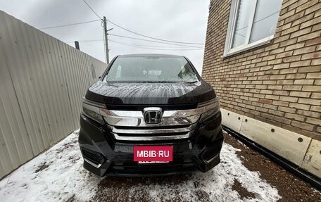 Honda Stepwgn IV, 2018 год, 2 850 000 рублей, 2 фотография